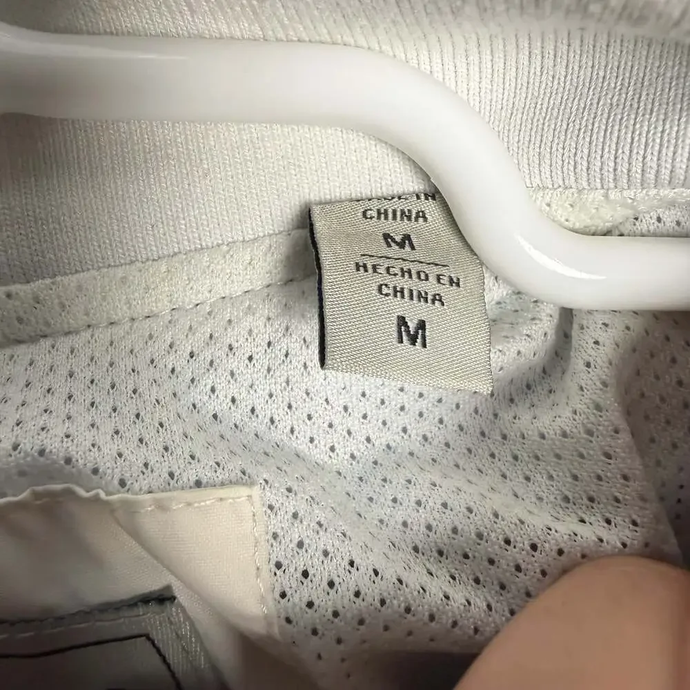 Levis levi color